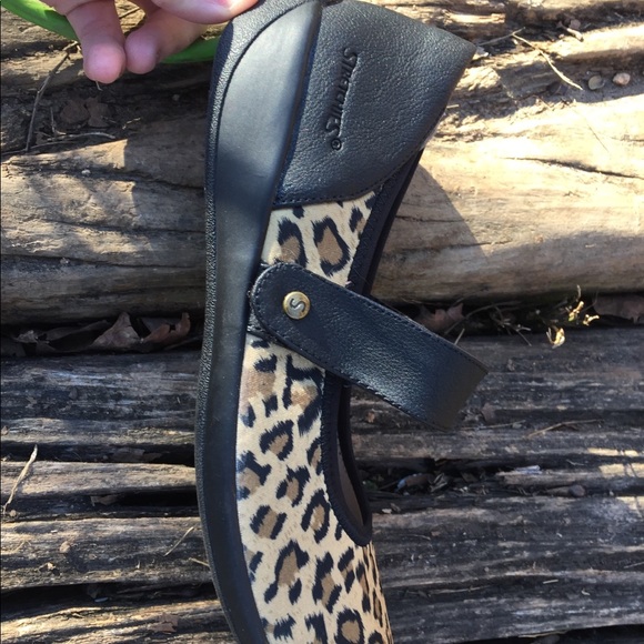 SOLD IN YARDSALE Comfy Stretchies Leopard print - Picture 2 of 8